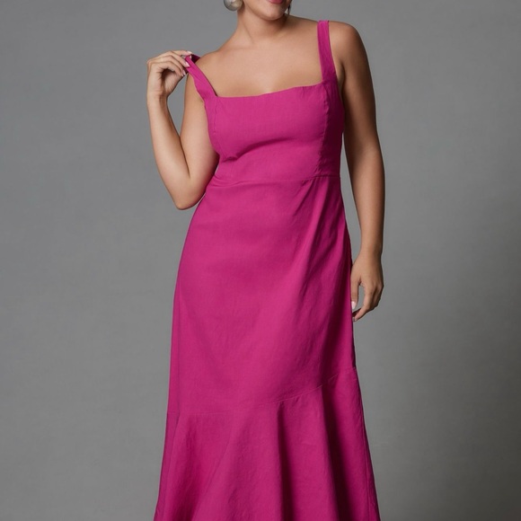 The Ariana Square-Neck Asemetrical Ruffle Hem Dress - Picture 3 of 11